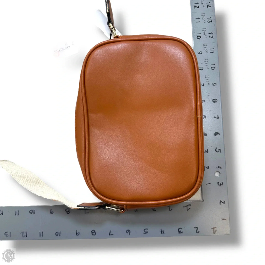 Crossbody By Cmf, Size: Small