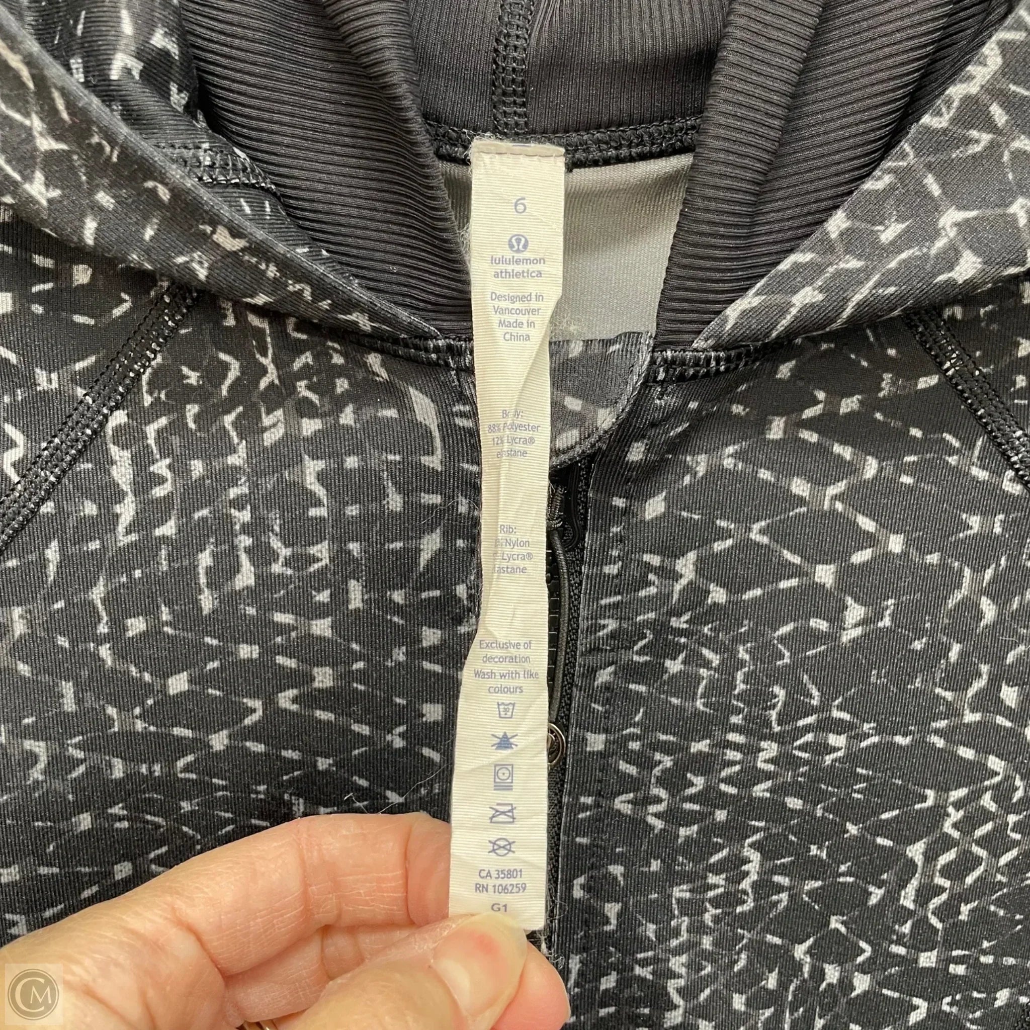 Athletic Jacket By Lululemon In Black, Size: 6