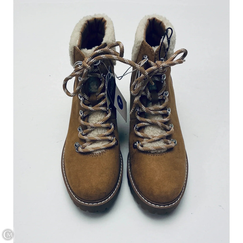 Boots Ankle Flats By Universal Thread In Brown, Size: 7