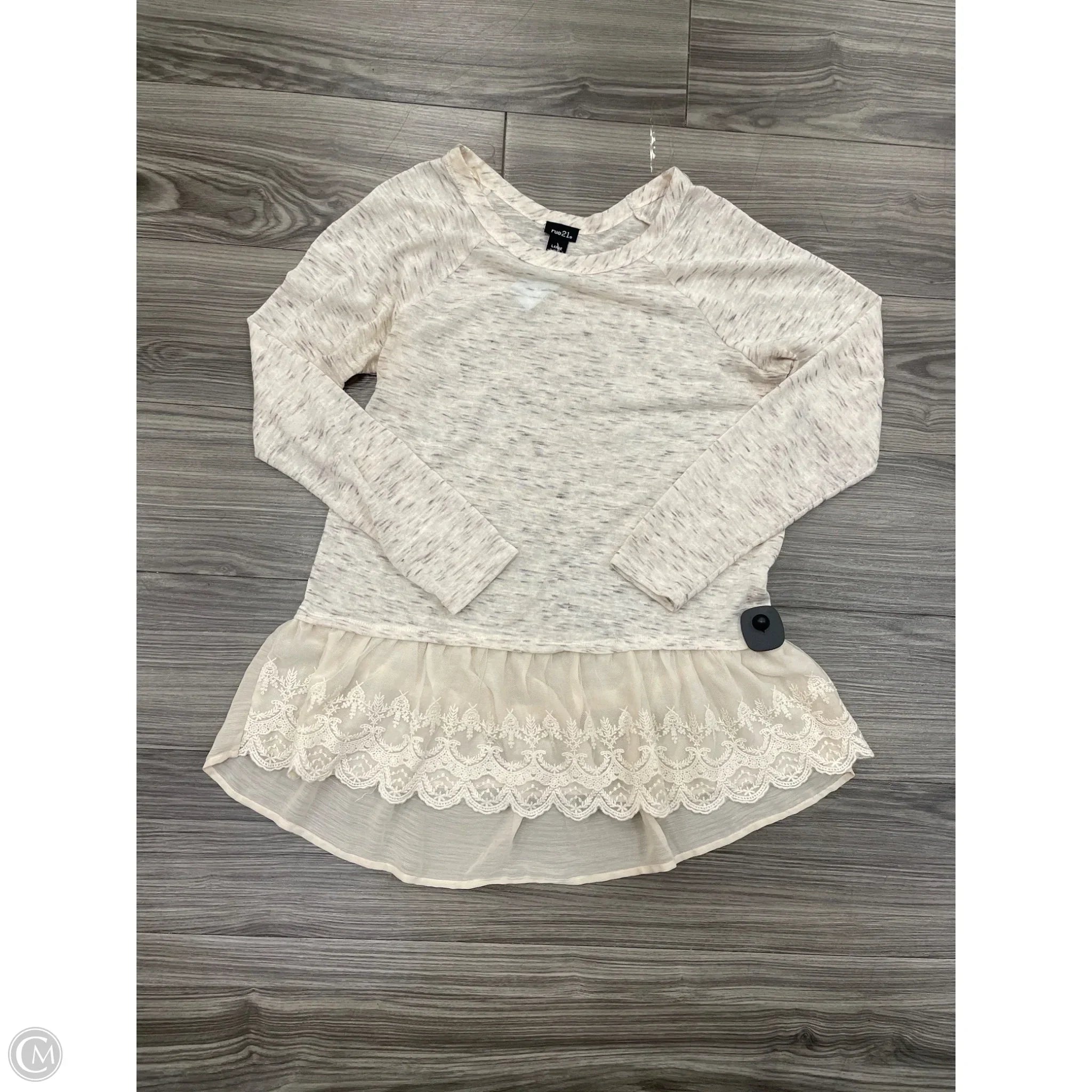 Top Long Sleeve By Rue 21 In Cream, Size: L