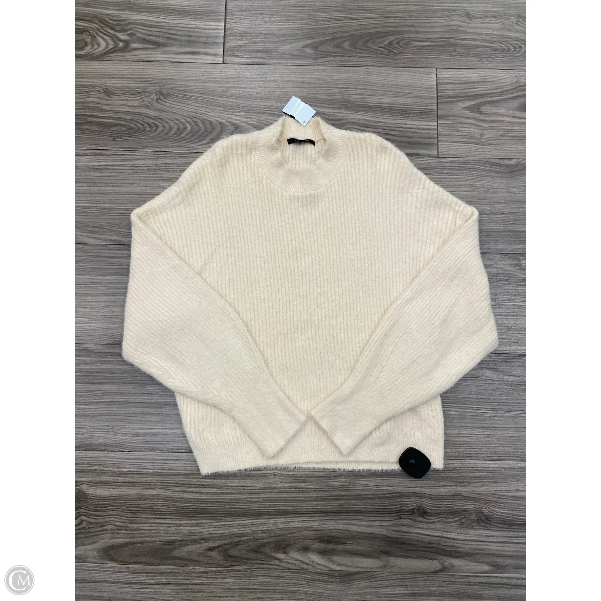 Sweater By Love Tree In Cream, Size: M